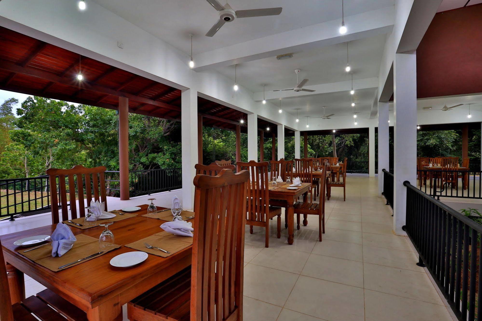Grand & Gangula Hotel Dambulla Exterior foto