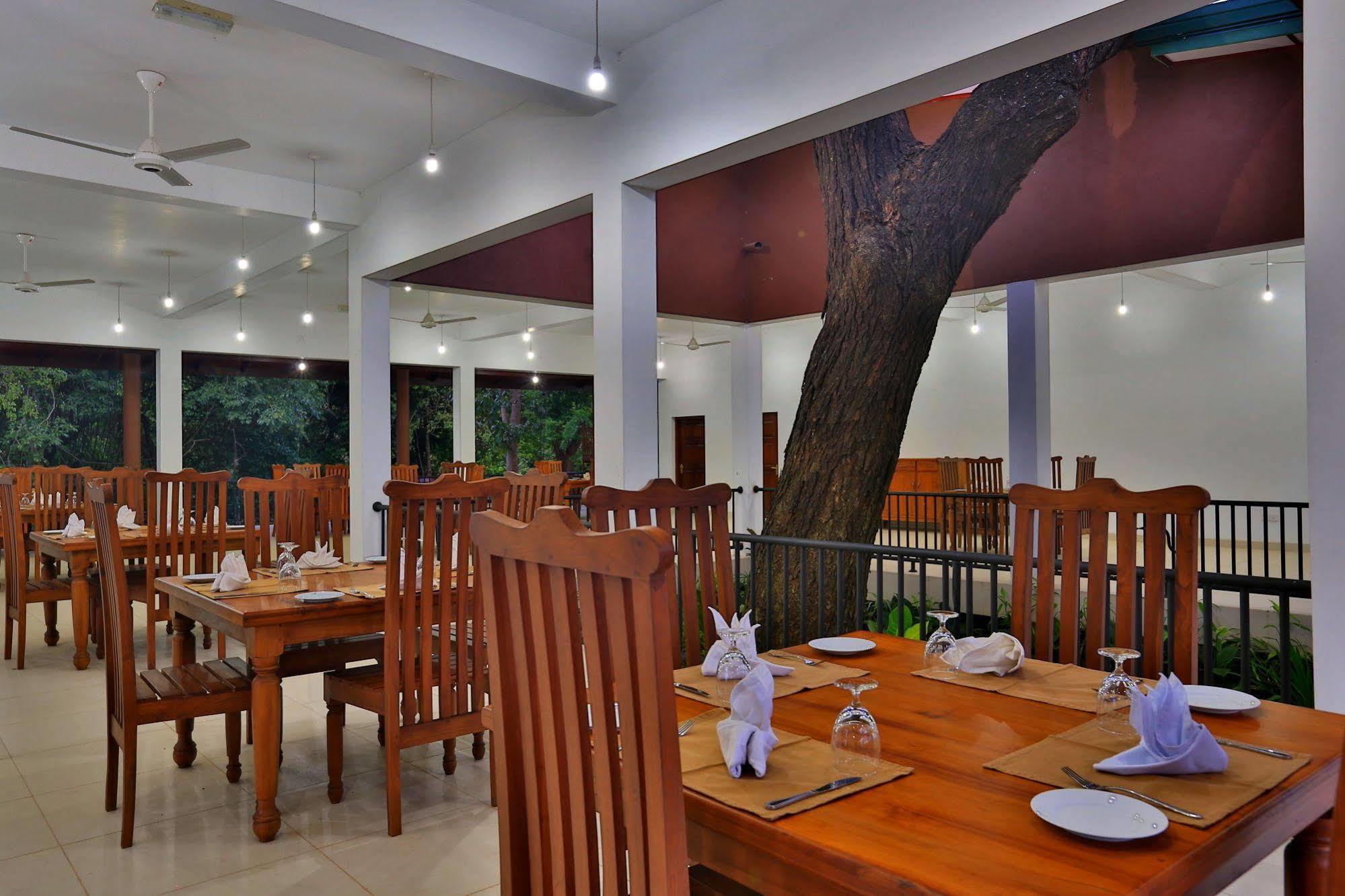 Grand & Gangula Hotel Dambulla Exterior foto